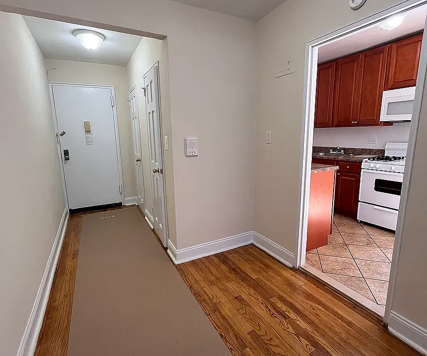 31-77 33rd St #3B