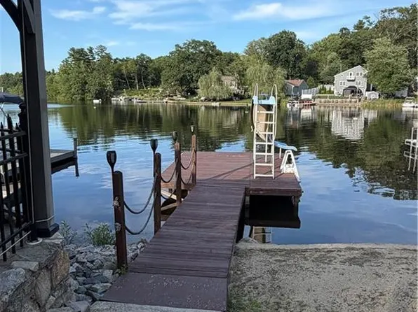 103 Lake Dr, Glocester, RI 02814