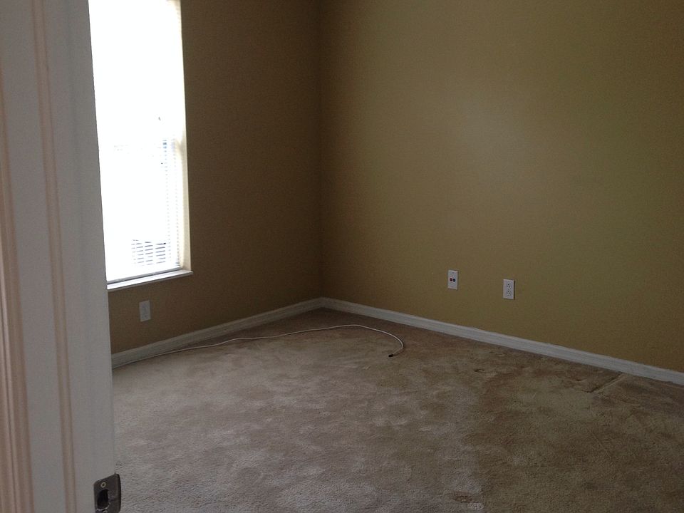 1st image of 712 Creuset Ave S