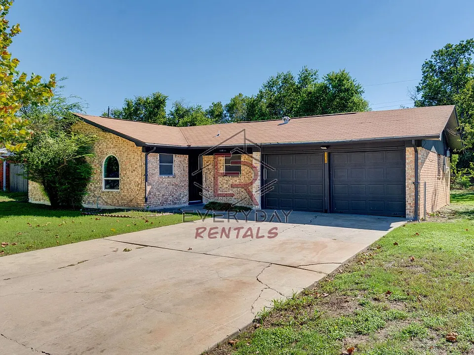 110 E Mark Rd