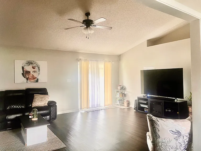 4731 Whitewater Ln — Photo 7