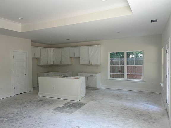 2nd image of 1831 Woodland Rd