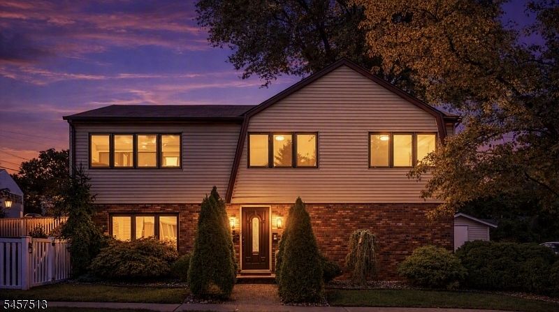 1st image of 37 Hazelview Ave