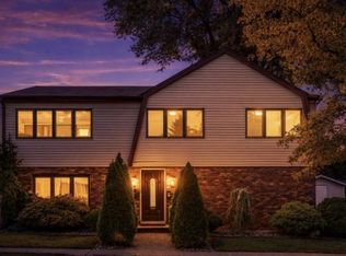 37 Hazelview Ave, Clifton City, NJ 07011