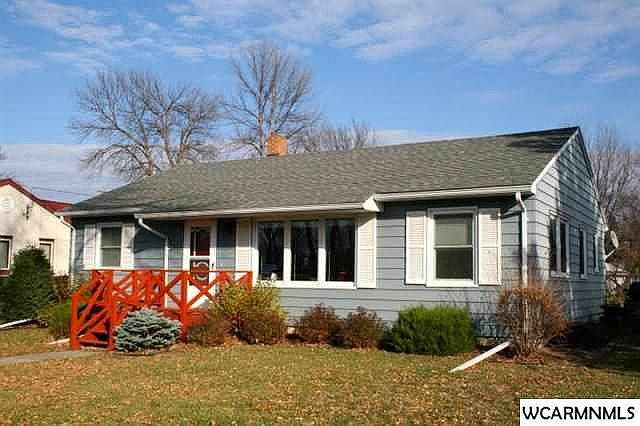 1st image of 407 N 10th St