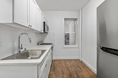 137 Kensington Avenue, #204