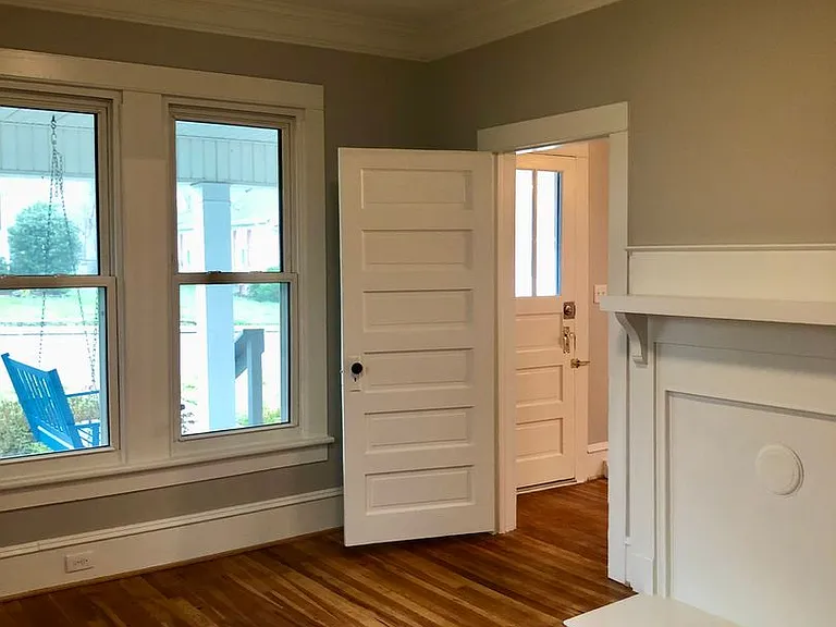 113 York Ave — Photo 17