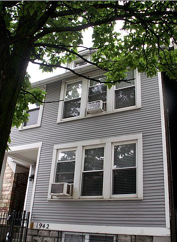 1st image of 1942 N Oakley Ave #1