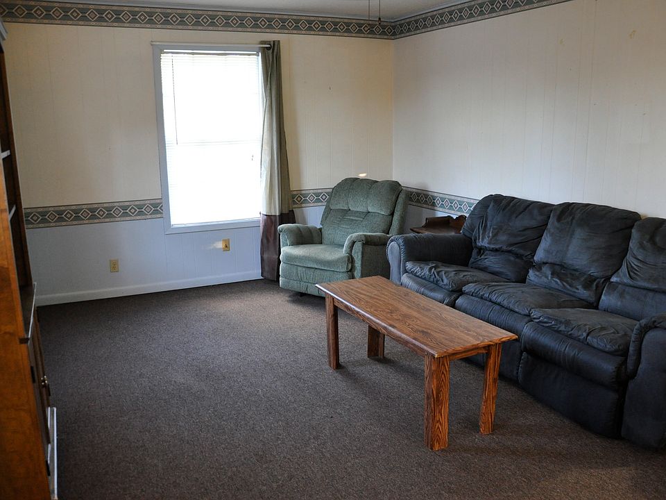 1st image of 812 1/2 Lynnwood Ave