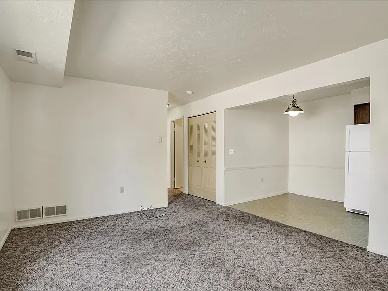 Chippewa Village Apartments Convenient Living in Beaver Falls, PA — Photo 3