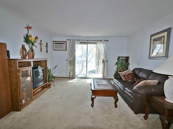 3rd image of 7759 142nd St W APT 206