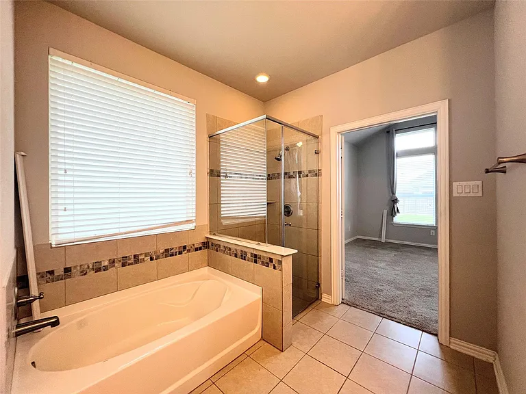 613 Palmilla St — Photo 26