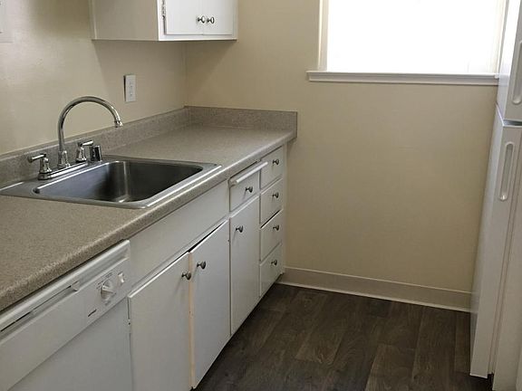 2nd image of 465 Garwood Way APT D