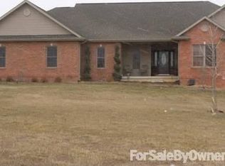 387 Country Lake Rd, Springfield, IL 62711