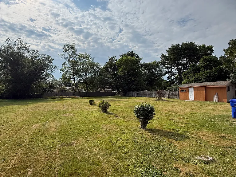 13-15 York Ct #13 — Photo 2
