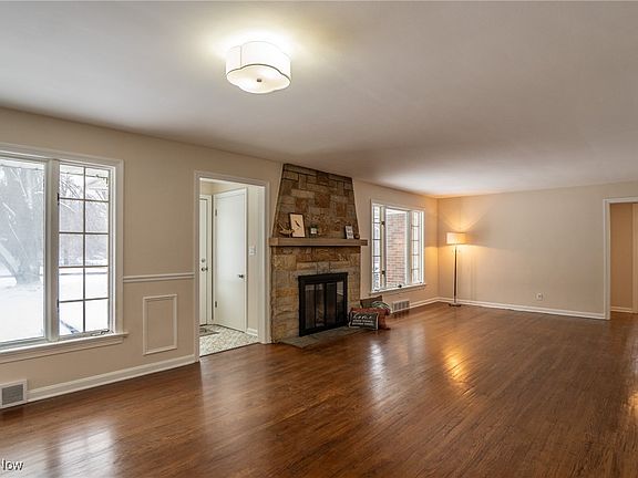 5th image of 47 Beechwood Dr