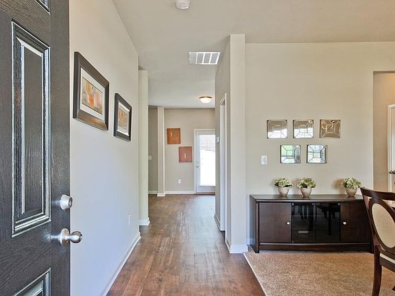 4th image of 1577 Oglethorpe Drive