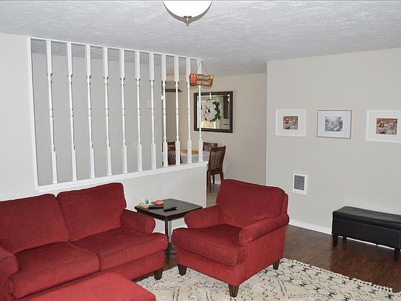3rd image of 5298 E Denning Ave
