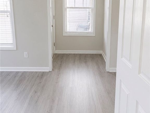 3rd image of 3324 Harbour Pointe Pl Unit 3