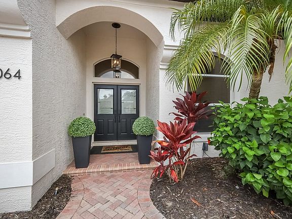 5th image of 8064 Royal Birkdale Cir