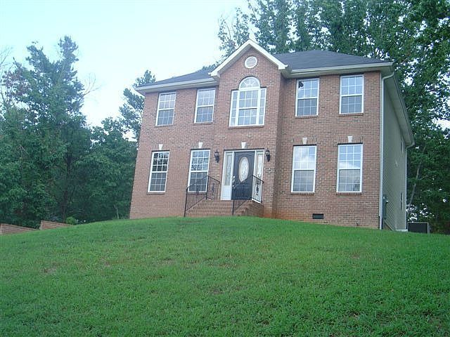 555 Leafwood Dr