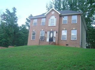 555 Leafwood Dr, Hixson, TN 37343