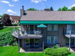 634 Edgewater Dr, Spring Lake, MI 49456