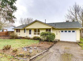 545 E 1st St, Yamhill, OR 97148