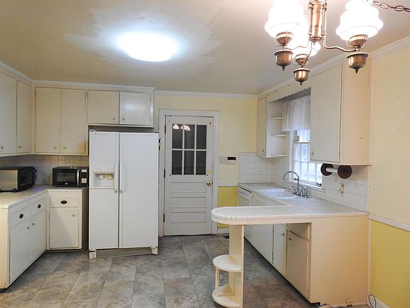 4th image of 529 Barrywood Dr