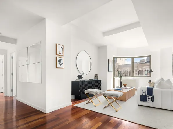 121 East 23rd Street image 2 of 15