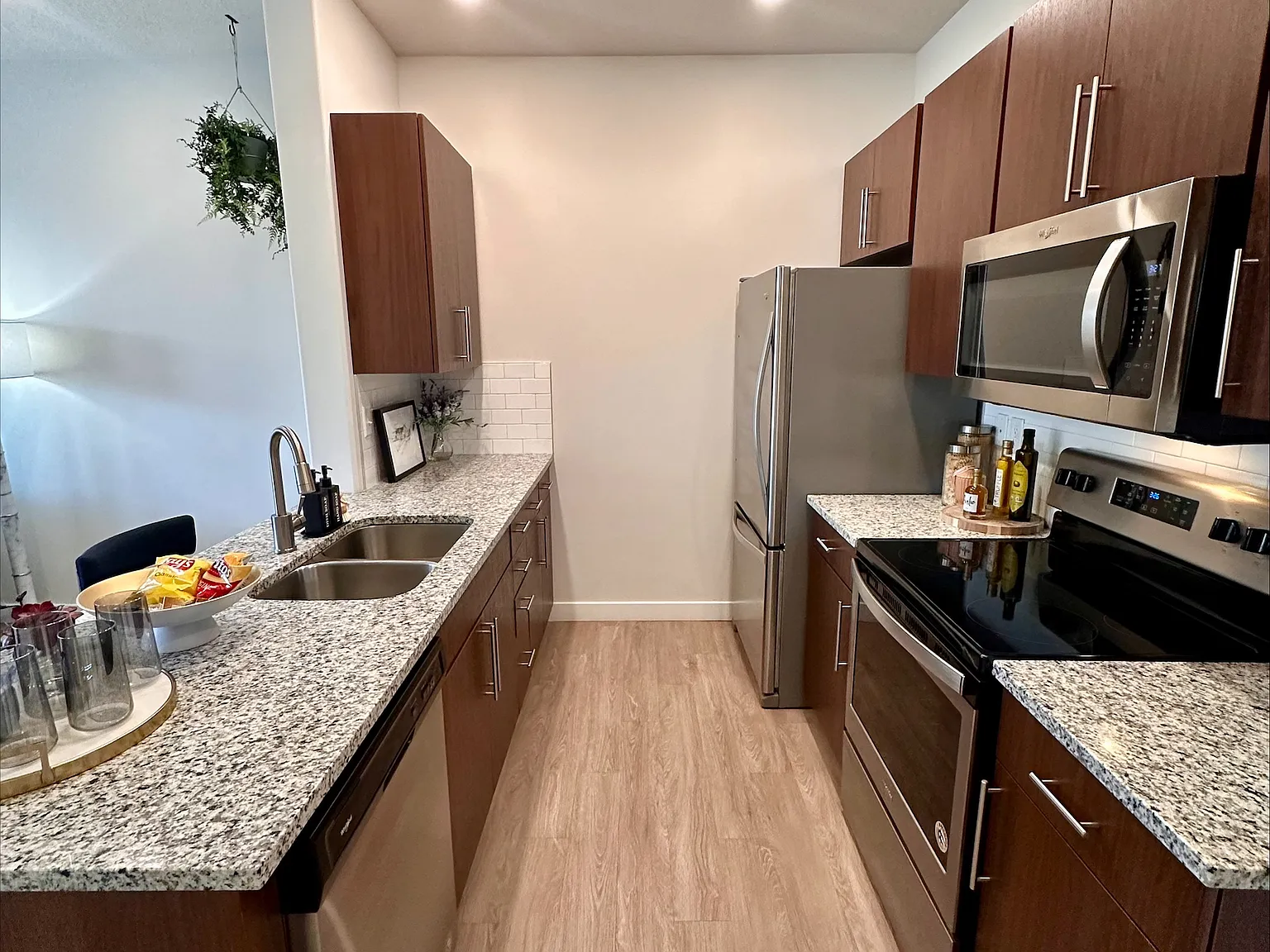 2 bed, 2.5 bath, 1182 sqft, $2,048 — Photo 4