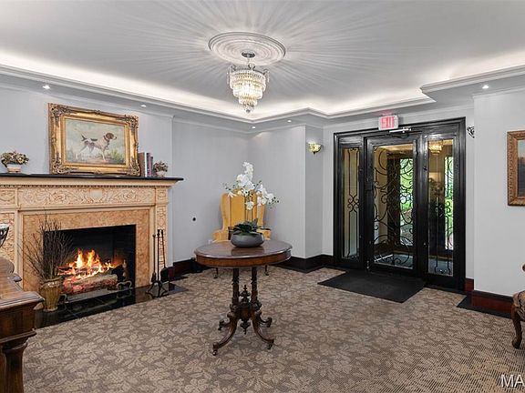 4th image of 4540 Lindell Blvd APT 502