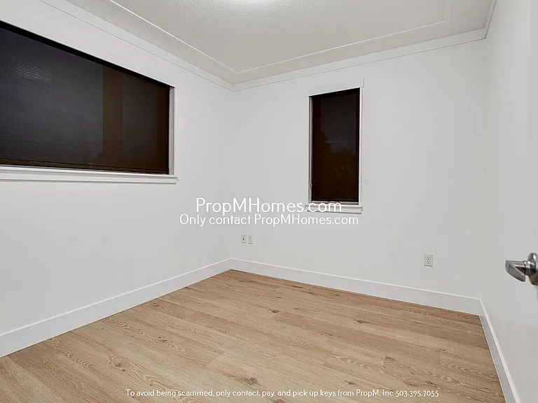 1825 SE 50th Ave #301 — Photo 13