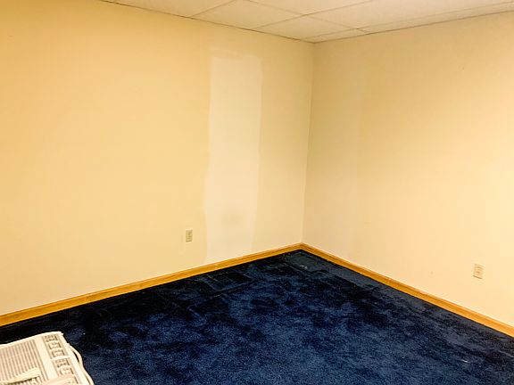 3rd image of 51 1/2 Hatfield St APT 6