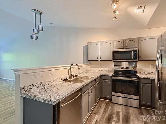 4th image of 6451 Ziegler Ln