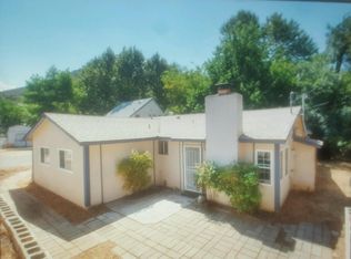 818 Harbison Canyon Rd, El cajon, CA 92019