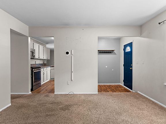5th image of 1625 Longfellow Dr