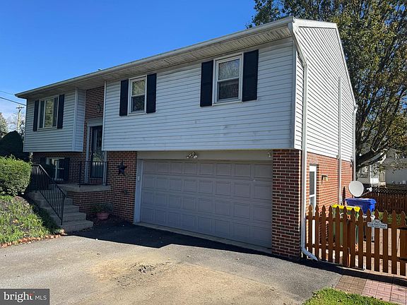 2nd image of 401 Edgemont Dr