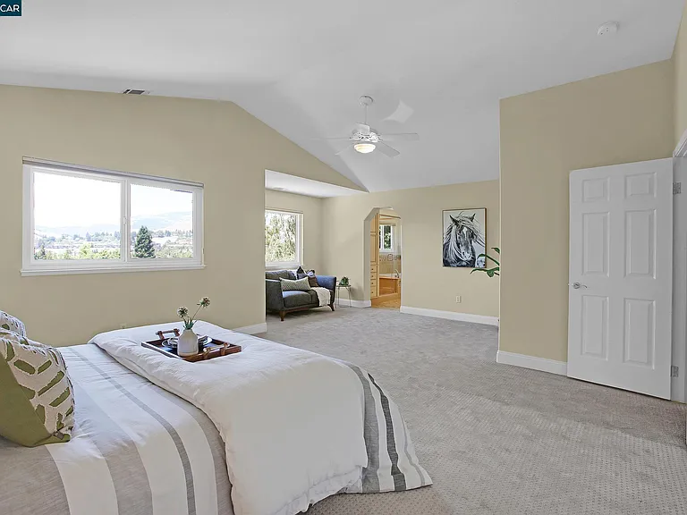 706 Endsliegh Ct — Photo 18