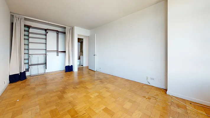 Rented by Bond New York | media 6