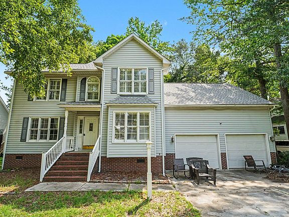 2nd image of 73 Waters Edge Dr