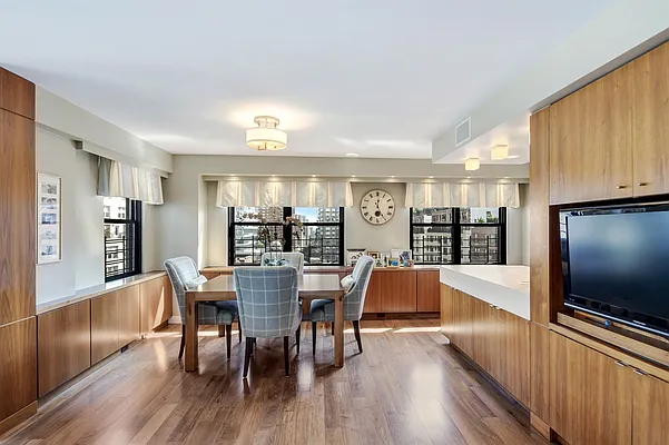 Sold by Corcoran | media 2