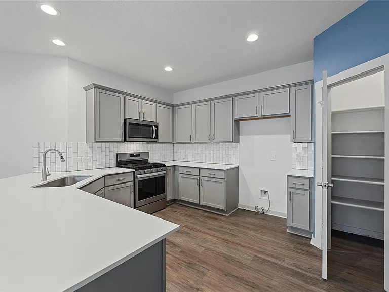 141 Parryi Cv — Photo 11