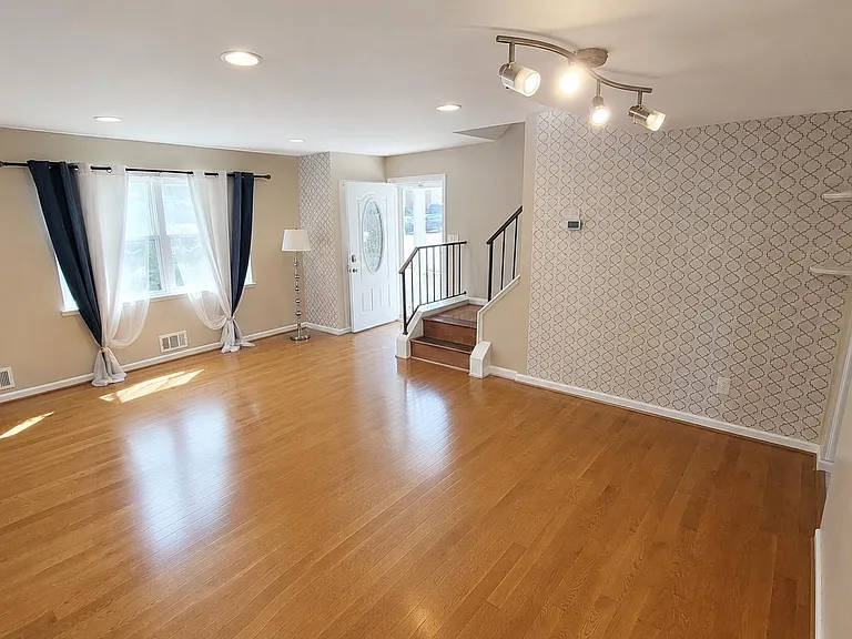 4236 Slater Ave — Photo 23