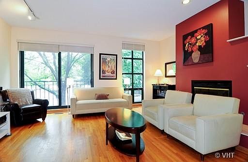 2nd image of 2501 N Wayne Ave APT 1