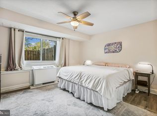 3701 5th St S APT 110, Arlington, VA 22204