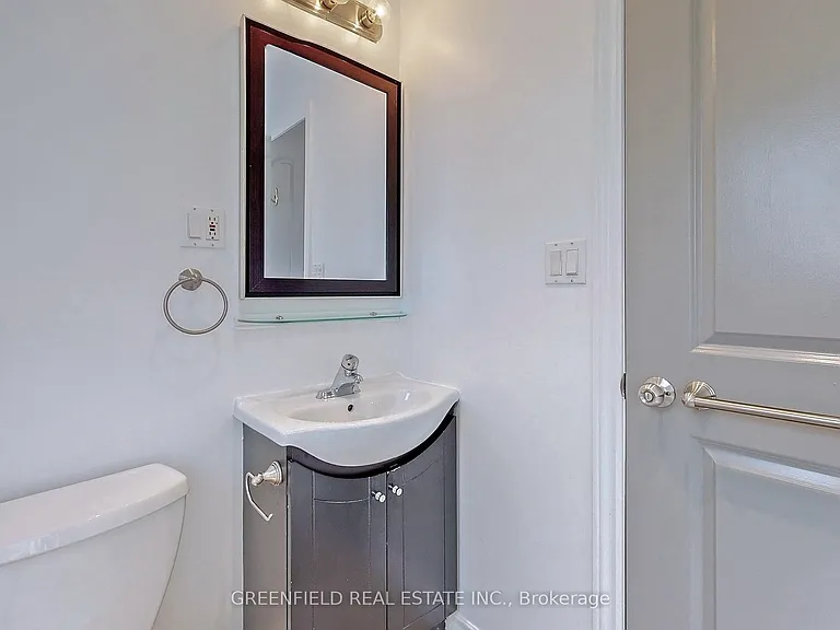 1747 Bayview Ave #UPPER — Photo 24