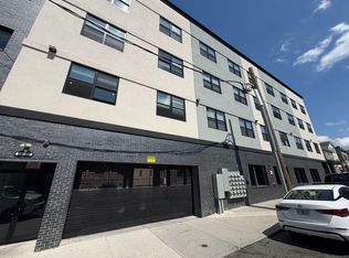 127 16th Ave #208, Paterson, NJ