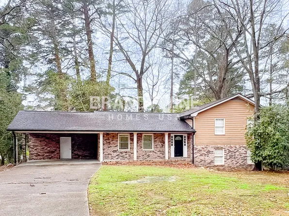 1481 Smokehouse Ln, Stone Mountain, GA 30088