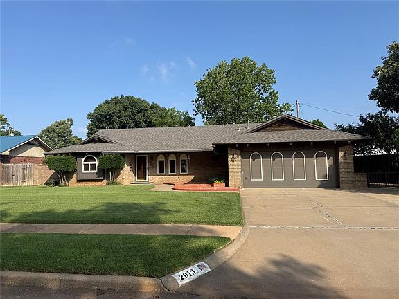 2nd image of 2013 N Mockingbird Ln